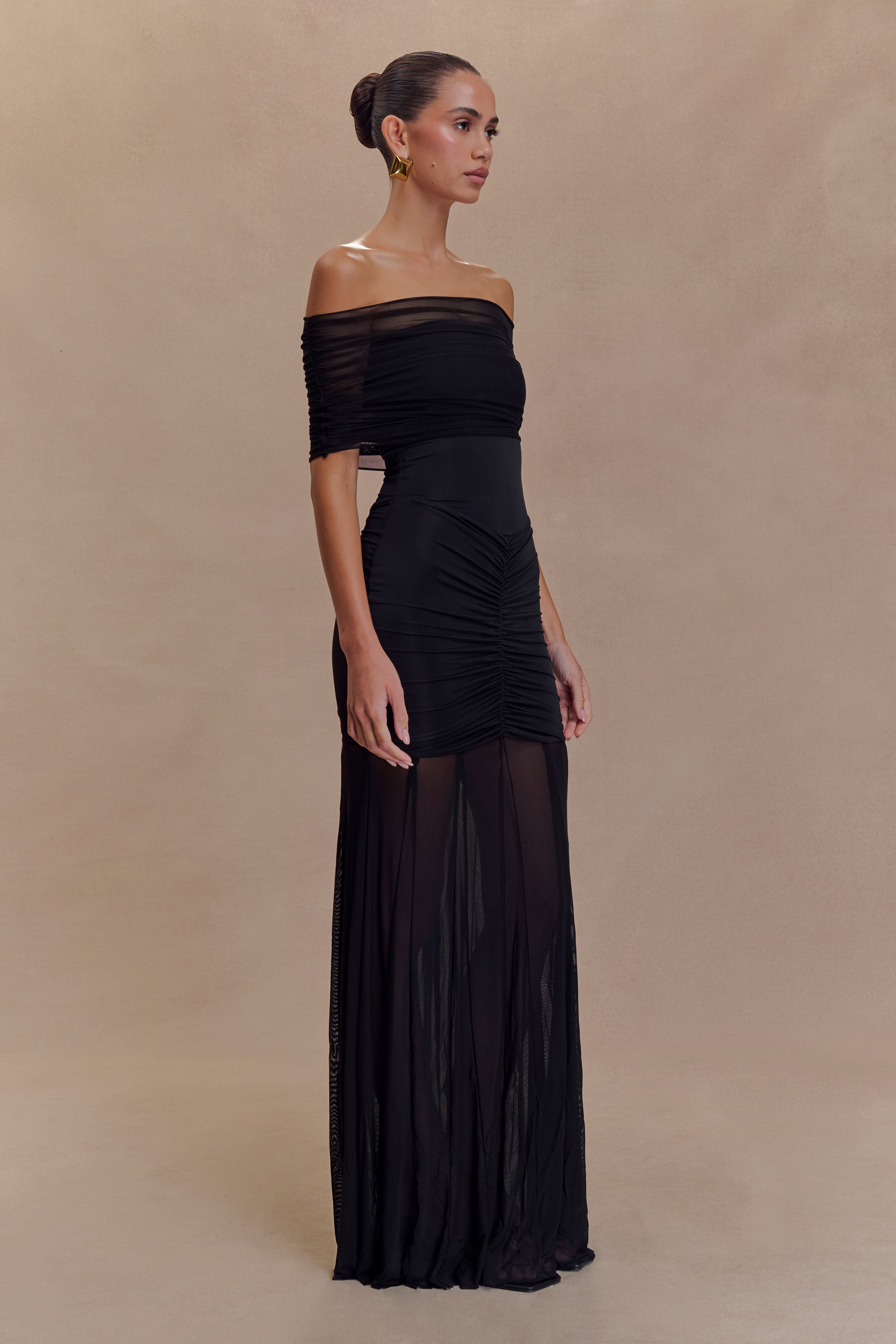 Laurinda - Off shoulder dress